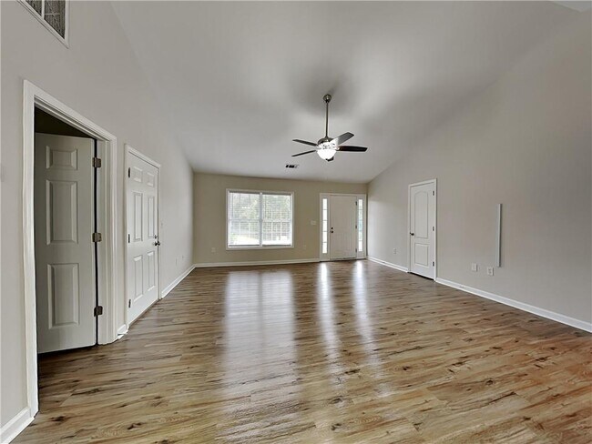 Building Photo - 129 Bethany Forrest Ln