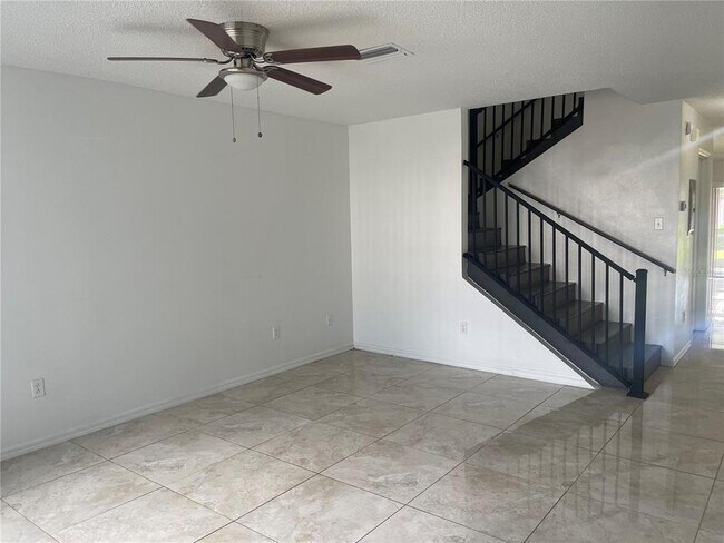 Foto del edificio - 412 Kensington Lake Cir