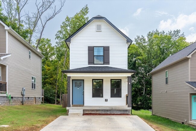 Foto del edificio - 925 Oak Ln