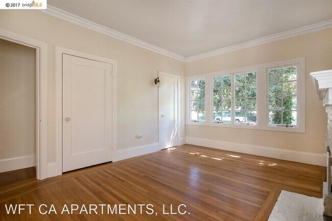 Building Photo - 2720 College Ave