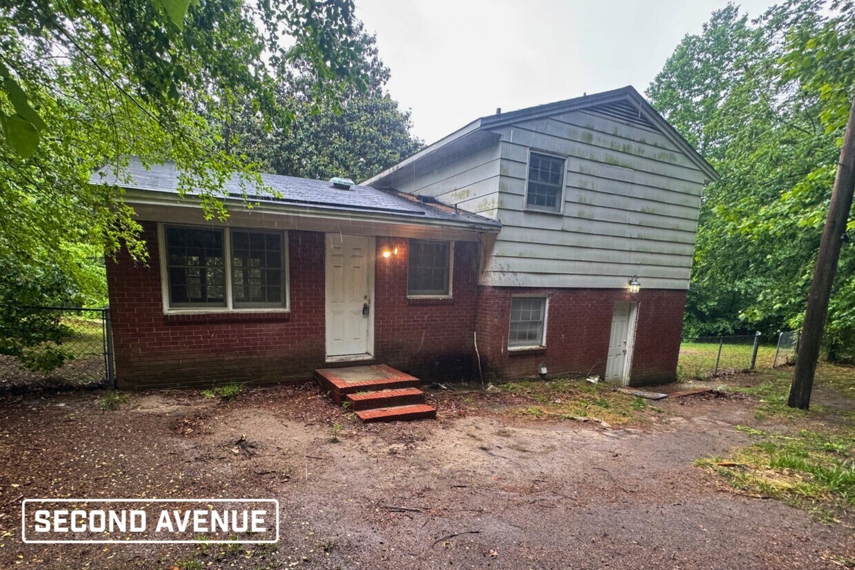 Foto principal - 305 Cedarwood St
