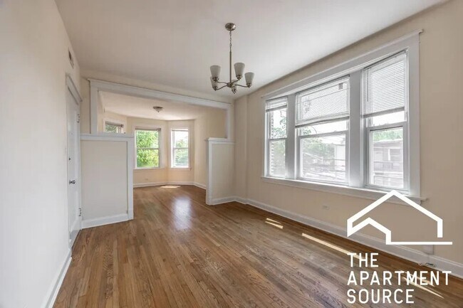 Foto del edificio - 2814 N Troy St
