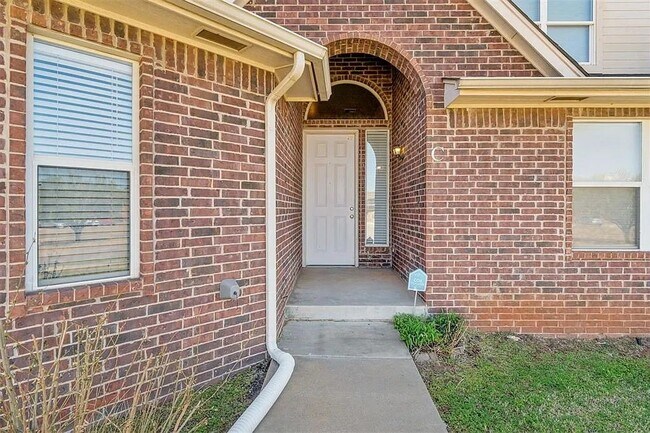 Building Photo - 2622 Featherstone Rd