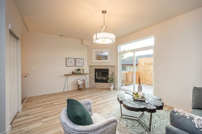 Foto del edificio - 334 9th Ave SE