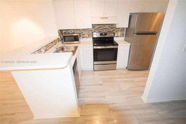 Foto del edificio - 12130 St.Andrews Pl