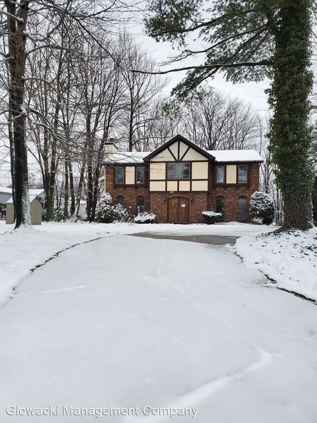 Foto principal - 3 br, 2 bath House - 1131 Golden Drive
