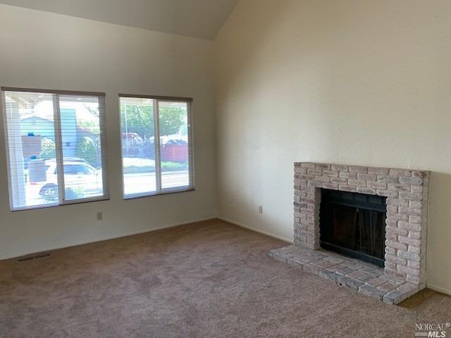 Building Photo - 1552 Gladstone Way