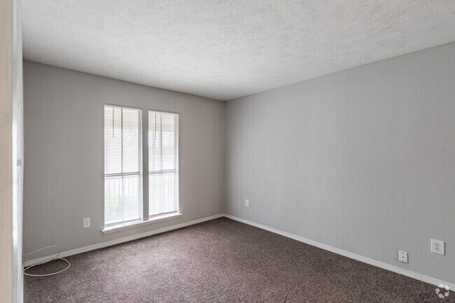 2BR, 2BA - 910 SF - Allure