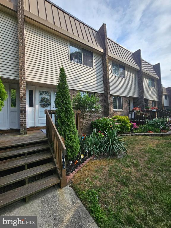 Foto principal - 5606 Burk Ave