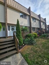 Building Photo - 5606 Burk Ave