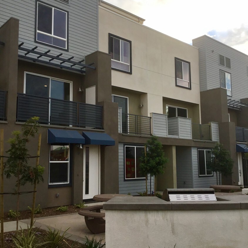 9040 Garvey Ave, Rosemead, CA 91770 Townhome Rentals in Rosemead CA