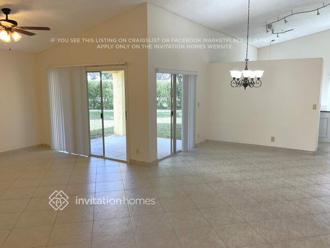 Foto del edificio - 10586 Pebble Cove Ln