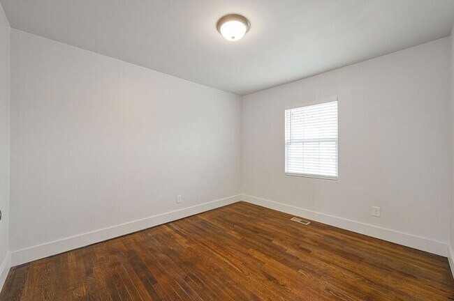 Foto del edificio - 5100 N Miller Ave