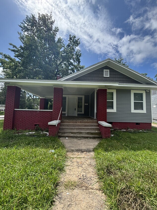 Primary Photo - 7231 1st Ave S