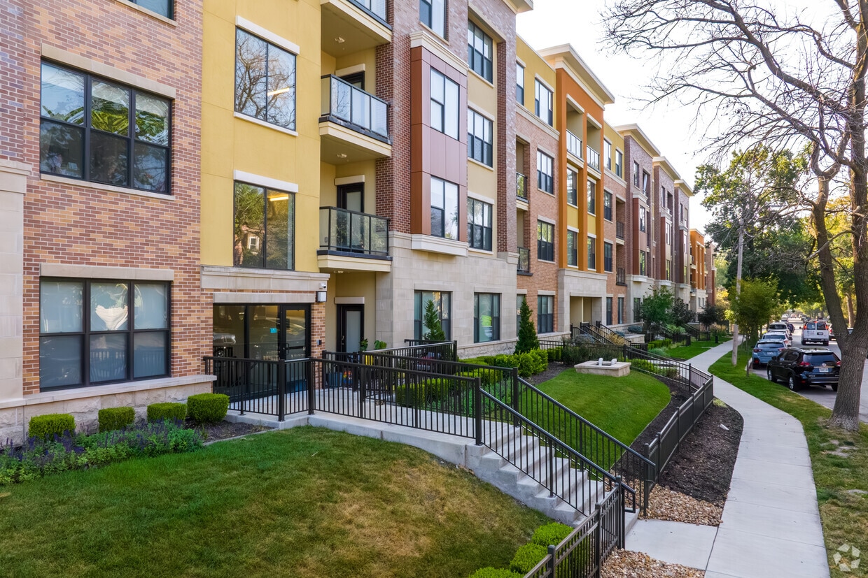 44 Washington - Image 3