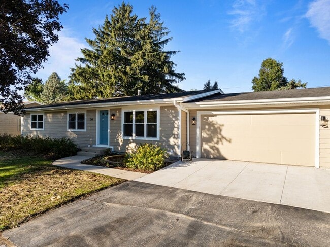 Foto del edificio - 1018 Bonnie Brae Ln