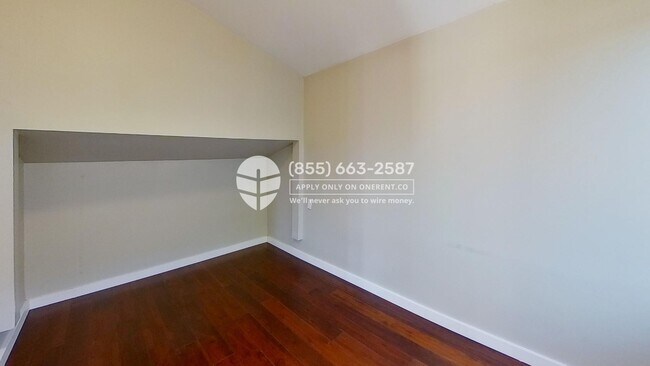 Building Photo - 518 2nd St