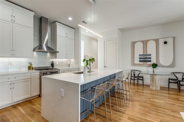 Foto del edificio - 2311 N Carroll Ave