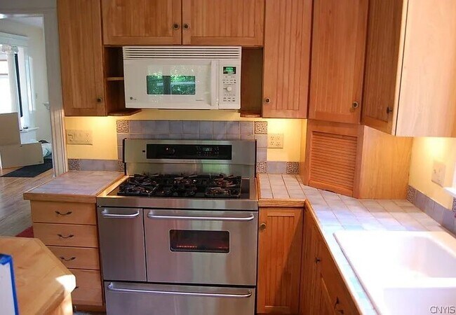 Foto del edificio - 312 Allen St