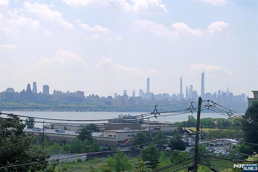 Photo - 154 Undercliff Avenue Unit 5