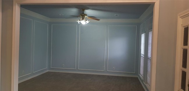 Building Photo - 2901 Willow Ridge Dr