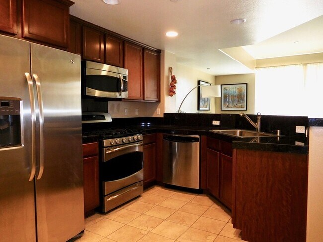 Foto del edificio - 946 Tarragon Ln