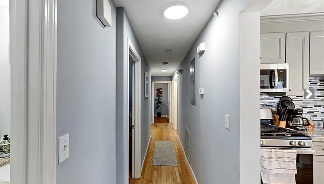 Building Photo - 50 Derby St