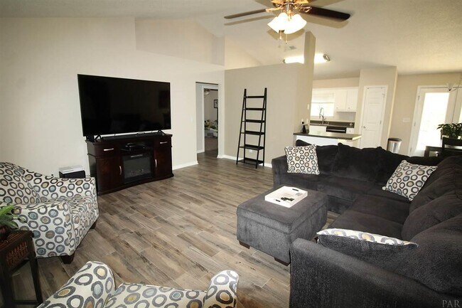 Foto del edificio - 3457 Gardenview Rd