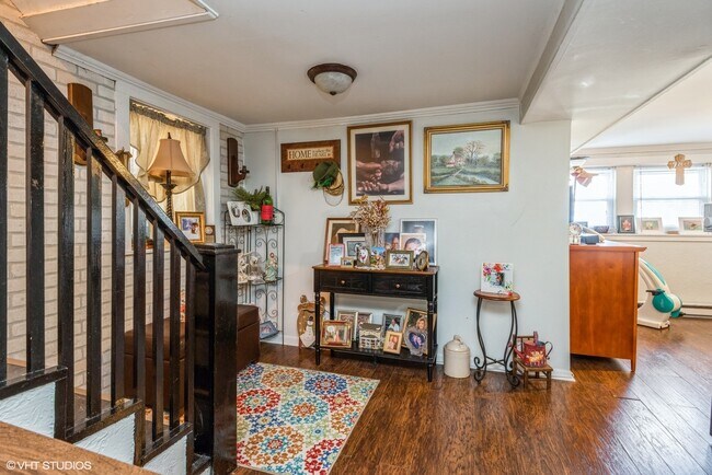Foto del edificio - 5713 W Giddings St