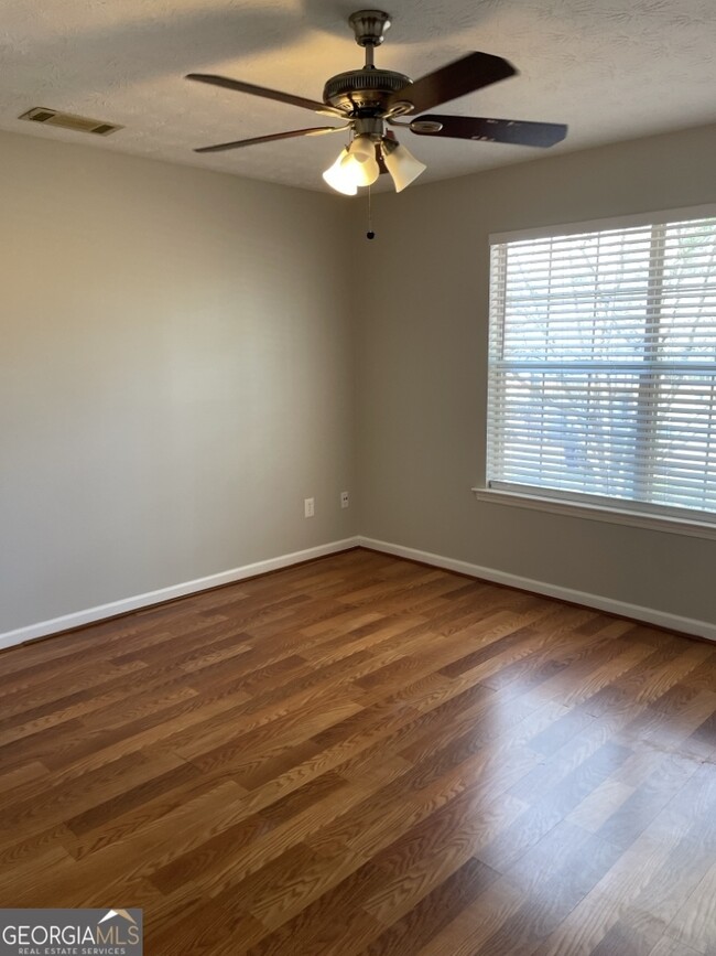 Foto del edificio - 1759 Rocky Ridge Dr