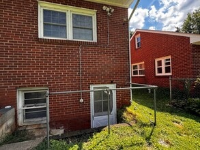 Building Photo - 1506 Broad Ave