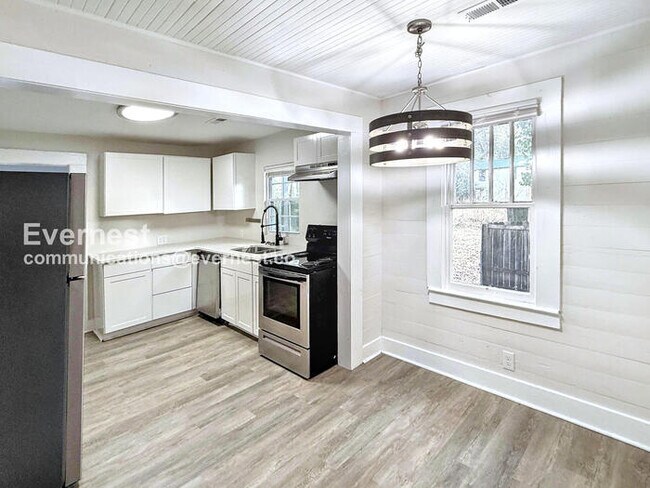 Foto del edificio - 745 82nd Pl S