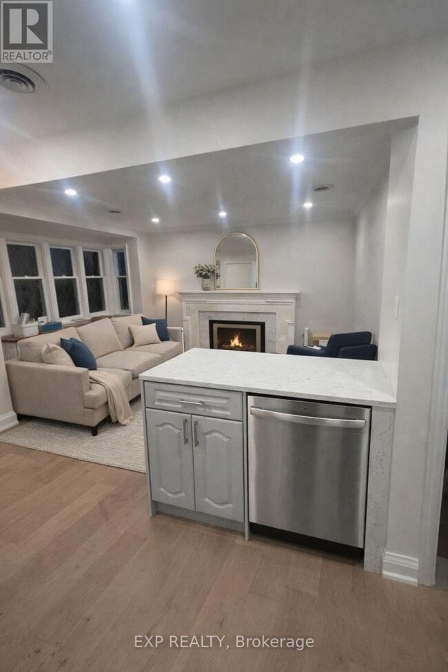 Photo du bâtiment - 11 Fairside Ave