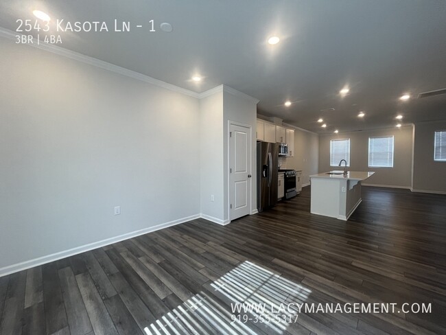 Foto del edificio - 2543 Kasota Ln