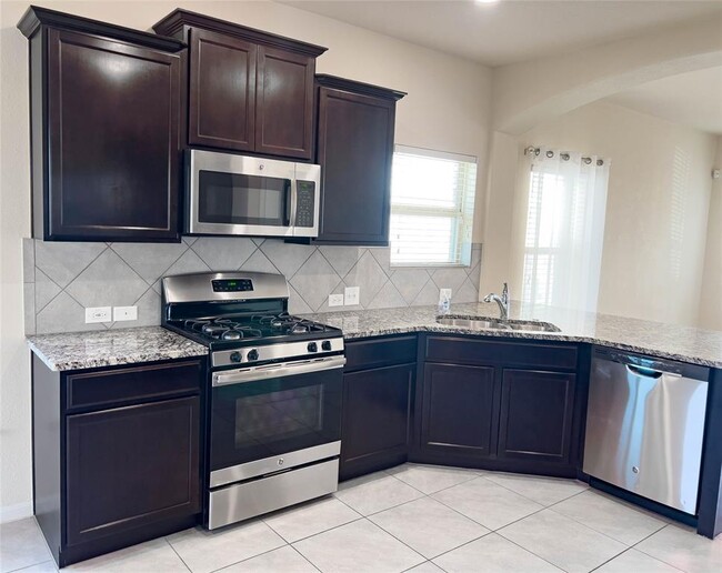Foto del edificio - 14004 Cantata Ln