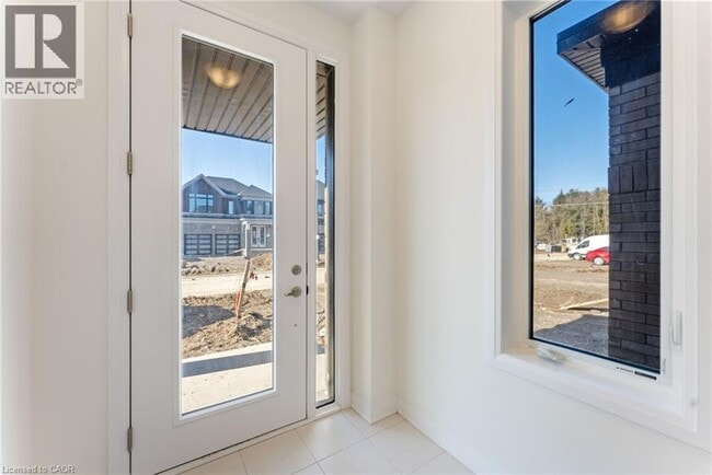 Building Photo - 27 Blain Dr