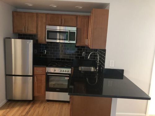 Building Photo - 59 Christopher St