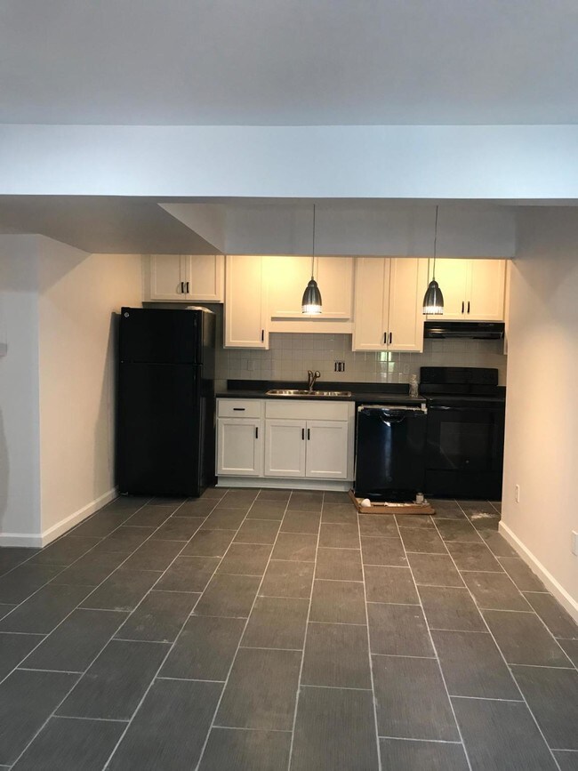 Cocina abierta - 406 Skyview Dr