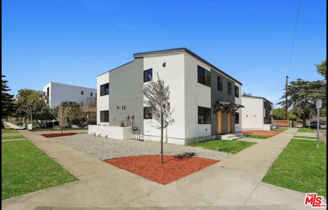 6364 Calhoun Ave, Los Angeles, CA 91401 Apartment for Rent in Los