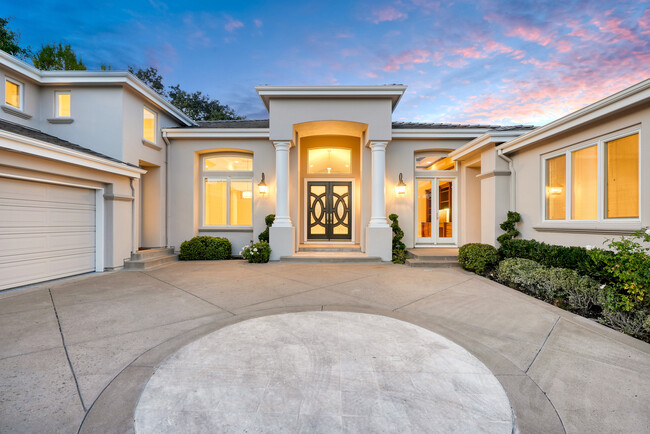 Building Photo - 336 Corrie Pl