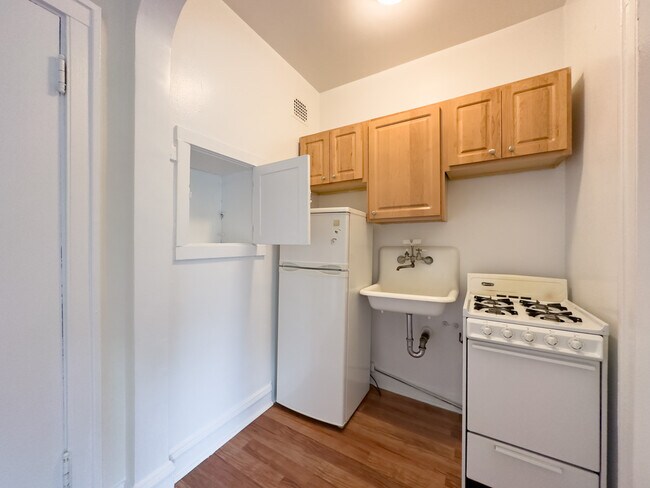 Foto del edificio - 2536 N Sawyer Ave