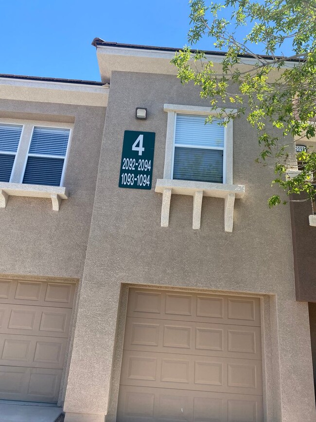 Foto del edificio - Beautiful 2 bedroom Summerlin Condo