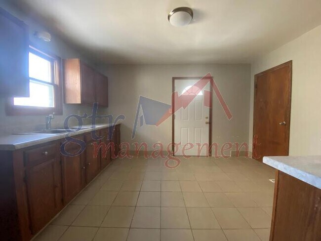 Foto del edificio - 6129 N 24th St