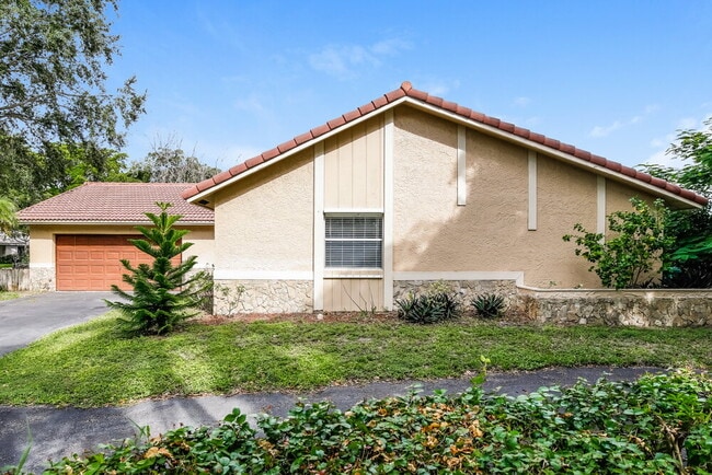 Building Photo - 4081 NW 115th Ave