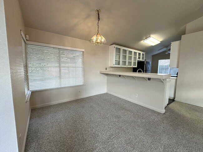 Building Photo - Very Nice 3bd/2ba Antelope Home with 2 Car...