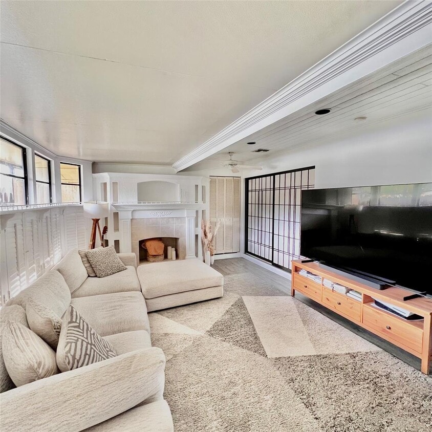 Primary Photo - 23342 SW 54th Way
