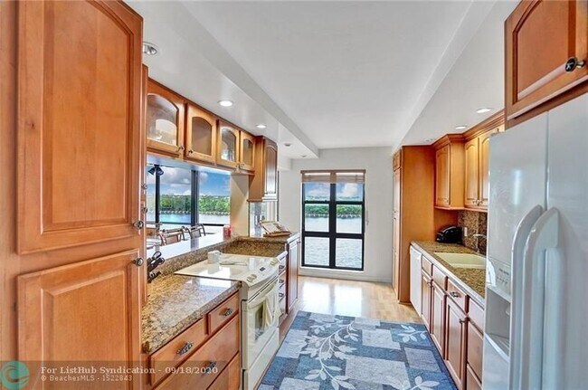 Foto del edificio - 3200 N Ocean Dr