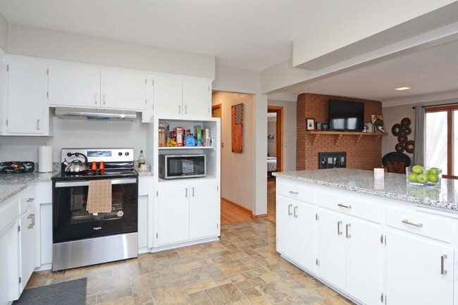 Foto del edificio - Beautiful 3 Bed 1 Bath Home in Desired Loc...