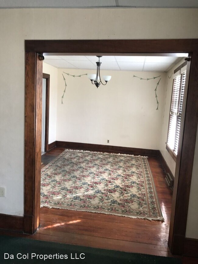 Foto del edificio - 3 br, 1 bath House - 722 Maple Ave