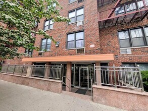 Building Photo - 170-06 88th Ave